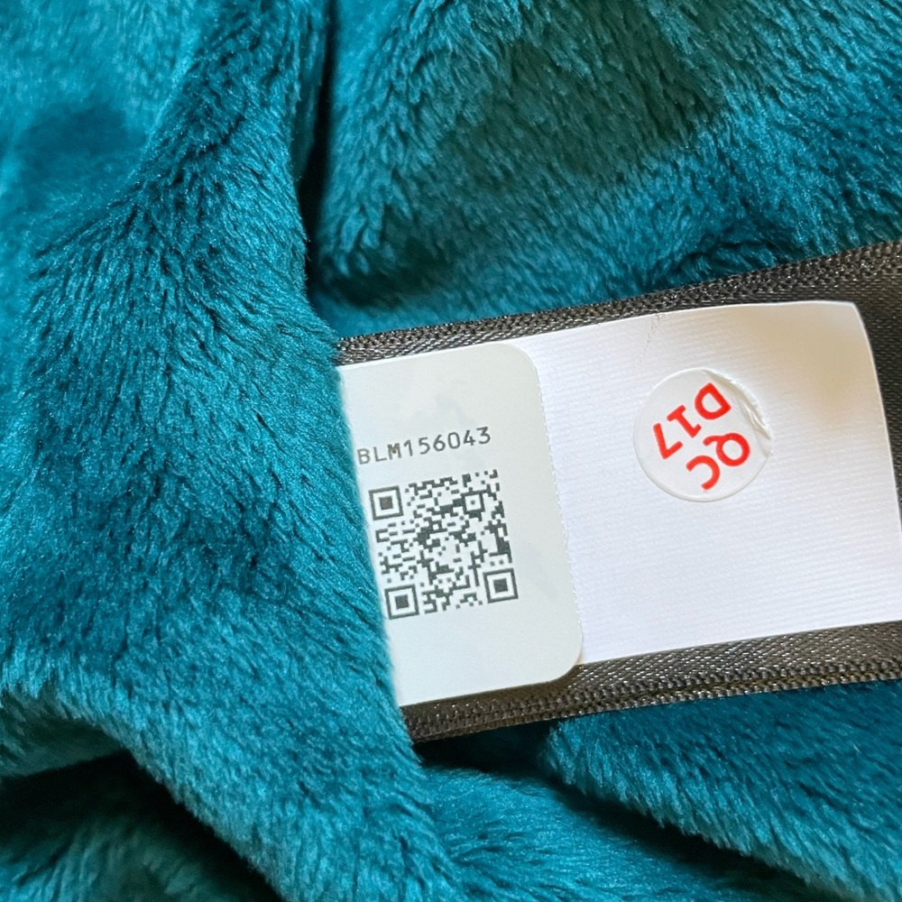 The North Face Women’s Shelbe Raschel Hoodie Jacket - Picture 7 of 8